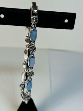 Vintage Crazy Horse Silver-tone with Blue Accents Chain Bracelet
